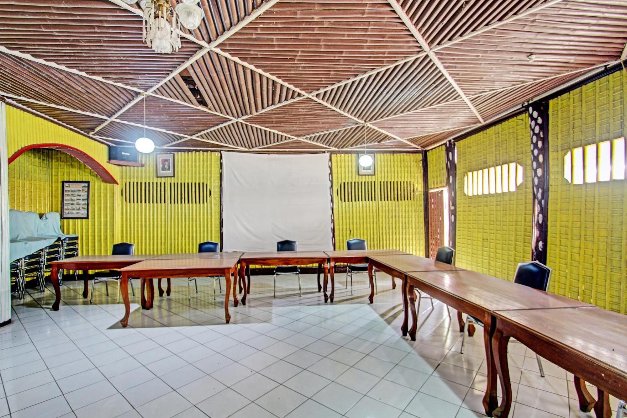 Capital O 91644 Loka Hause Ξενοδοχείο Salatiga Εξωτερικό φωτογραφία