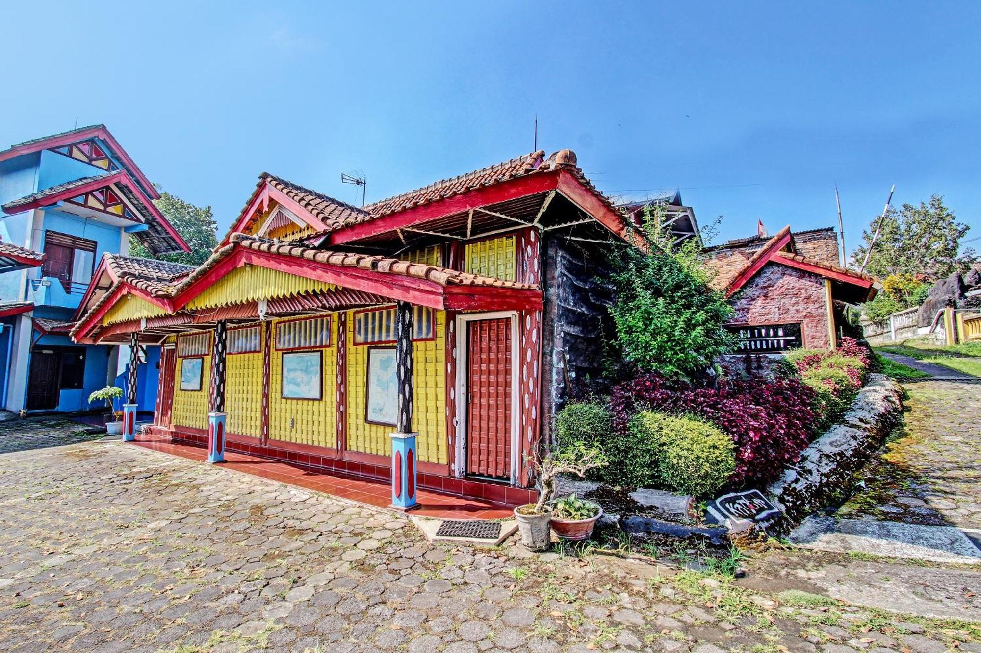 Capital O 91644 Loka Hause Ξενοδοχείο Salatiga Εξωτερικό φωτογραφία